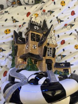 BEETLEJUICE INSPIRED CANDLE HOUSE