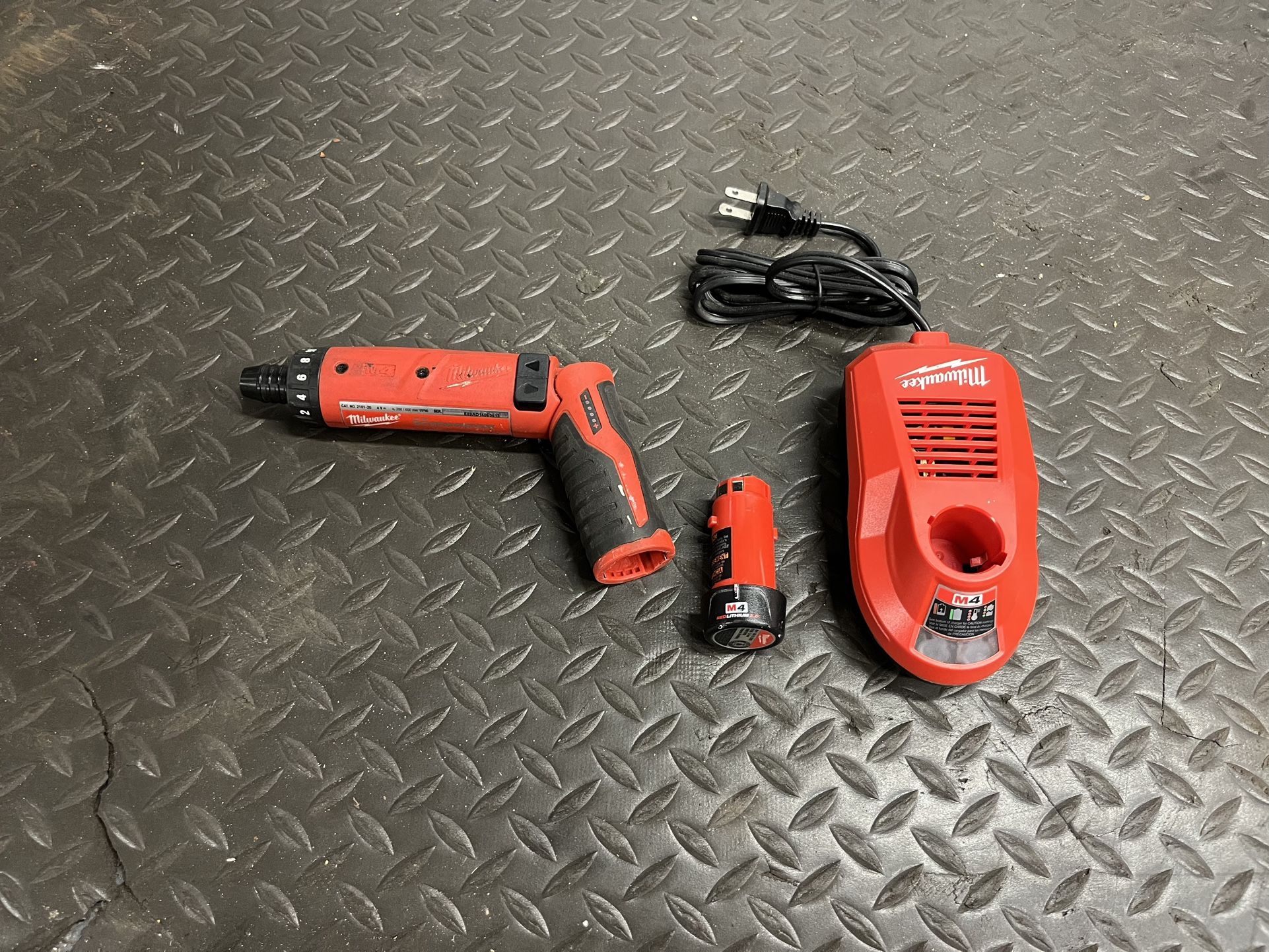Milwaukee Power Screwdriver