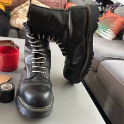 Dr Martens Size 13
