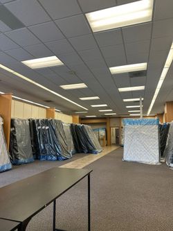 Selling Fast! 70% Off Retail – Luxury Beds