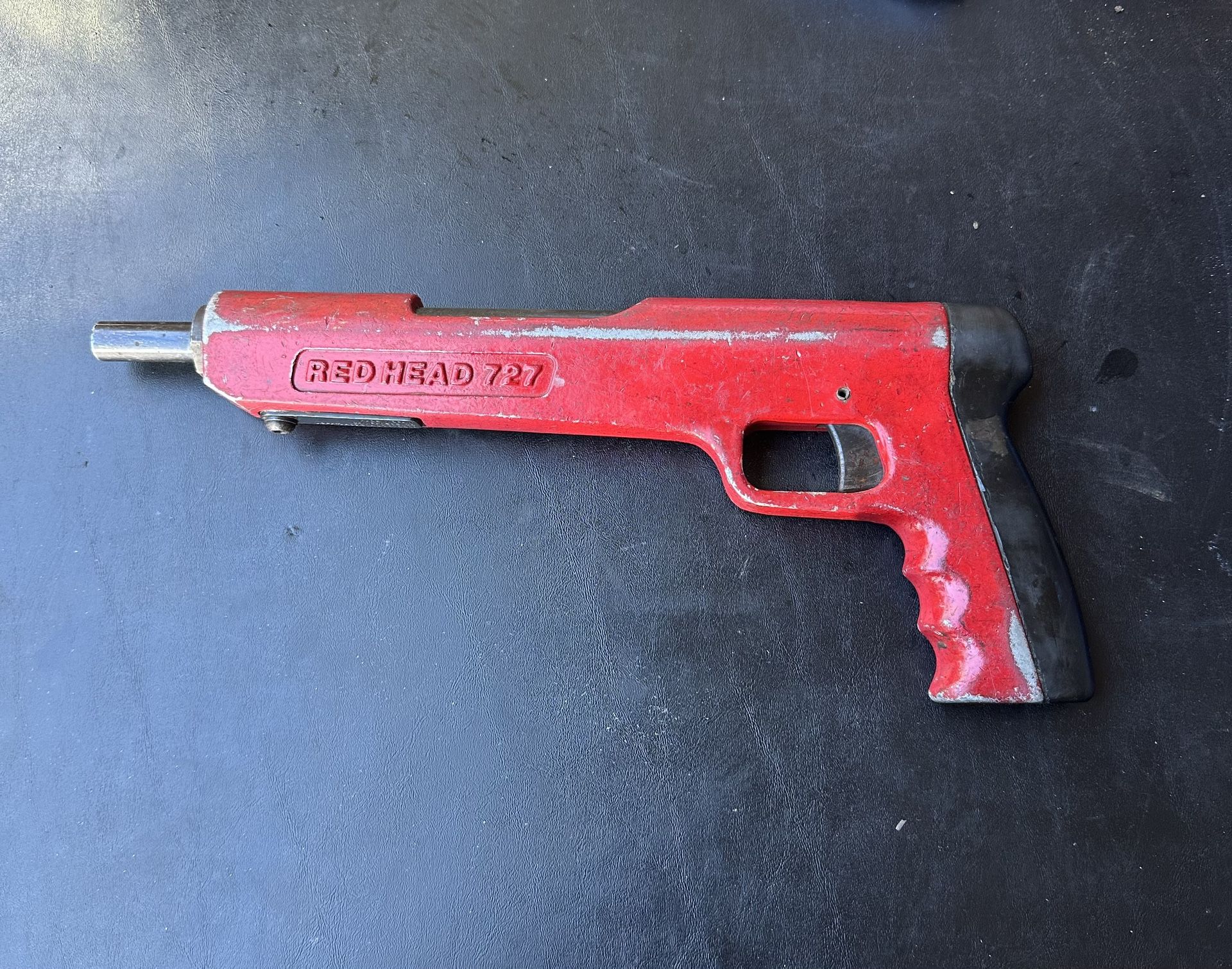 Concrete Nail Gun Red Head 727 
