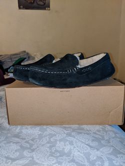 Uggs Slippers Black