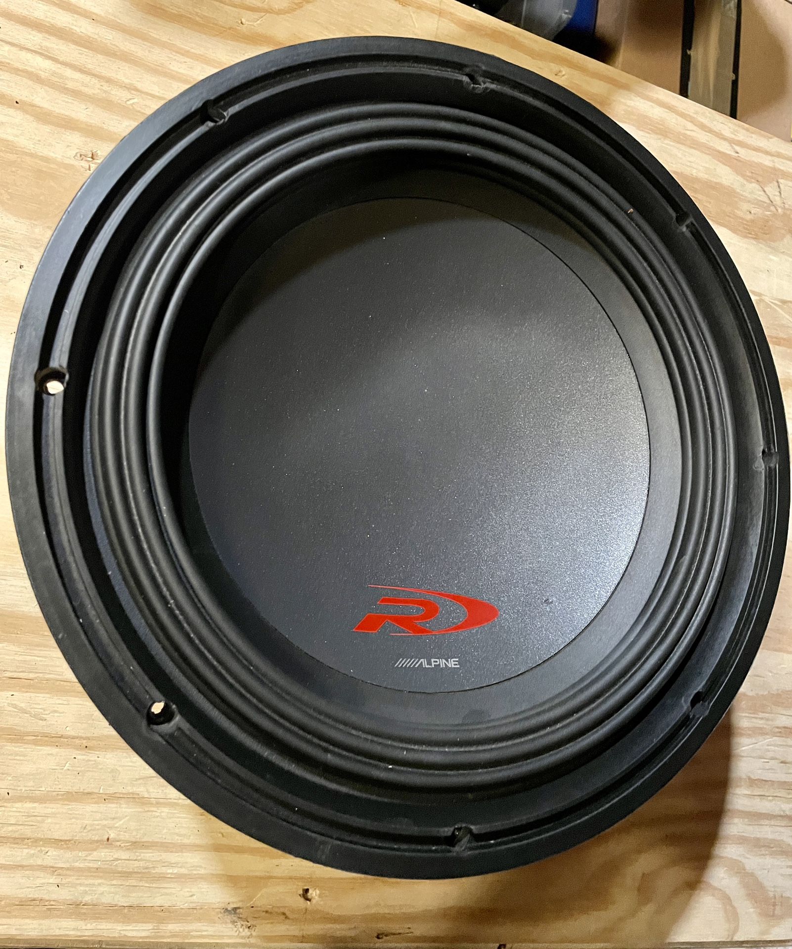 Alpine Subwoofer Speaker for Car Like New