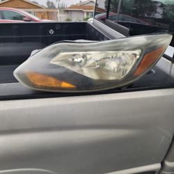 2012 To 2014 Ford Focus Headlight. 