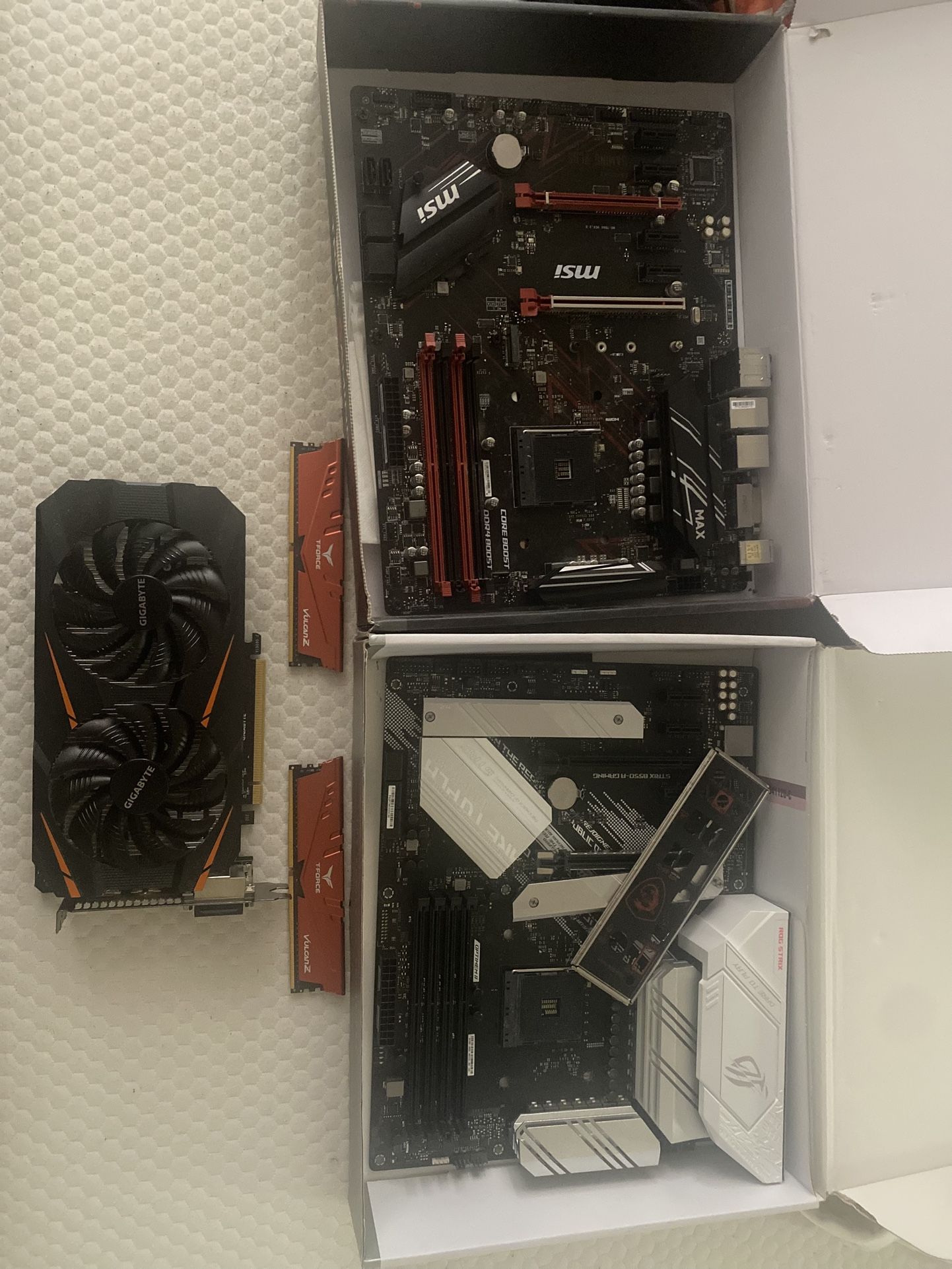 2 Motherboards Gpu And 16gb Ram