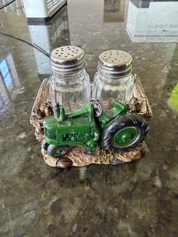 Salt and pepper refill set