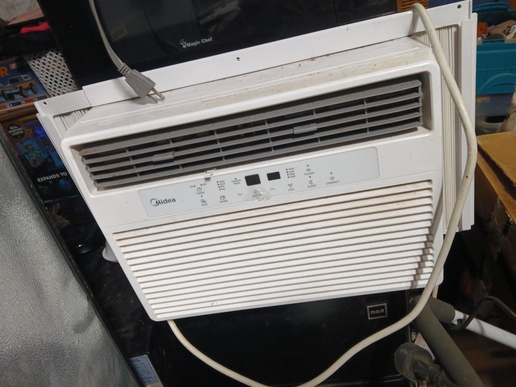 Window Mounted Air Conditioner
