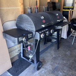 Double Play 1,260 sq., in. 3-Burner Gas and Charcoal Grill in Black