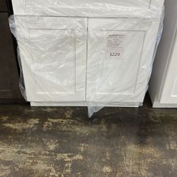 Bathroom Vanities (Sun Shaker White)(30" Wide)