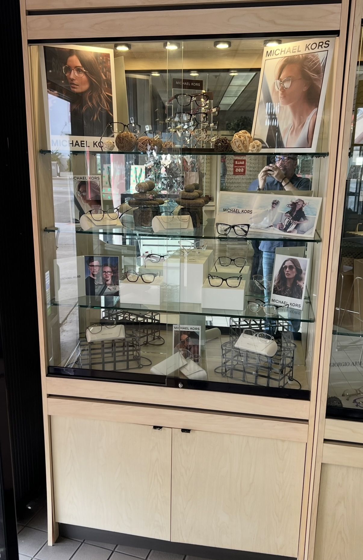 Display Furniture Retail Optometrist Collectables 