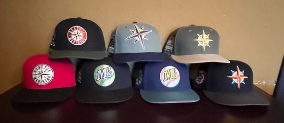 Seattle collectible baseball hats - Lot of 14