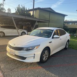 2017 KIA Optima