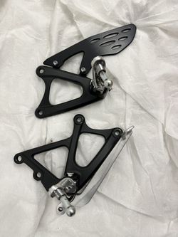 YAMAHA YZF R1 OEM Rear Set 2009 thru 2014