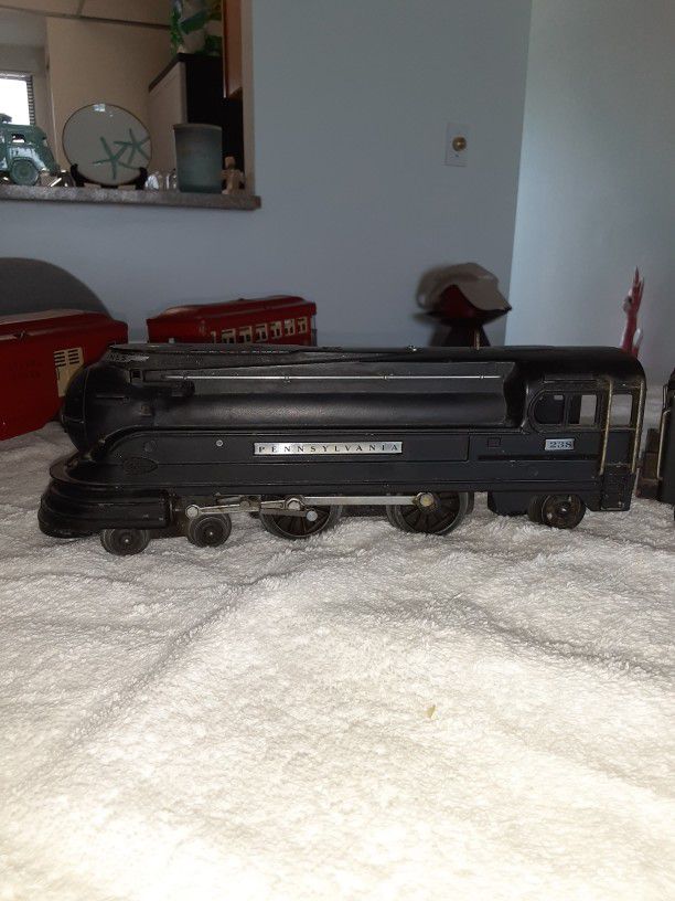 VINTAGE LIONEL AND AMERICAN FLYER