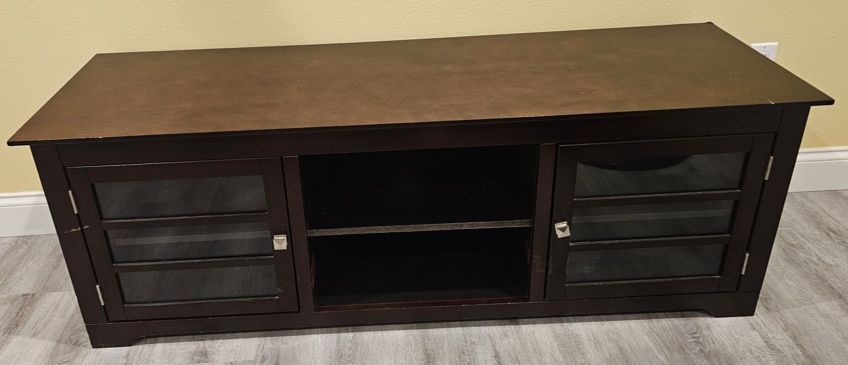 Entertainment Table