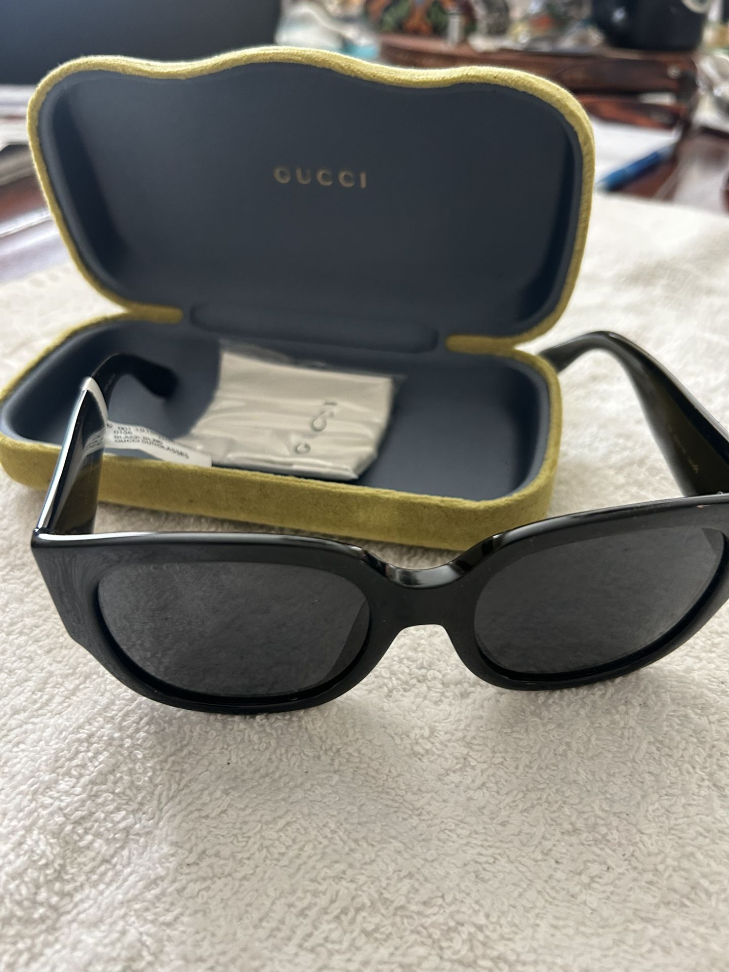 Women’s designer sunglasses Gucci