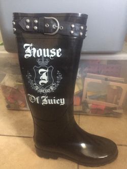 Juicy rain boots
