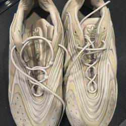Adidas Men’s Ozelia Sneakers