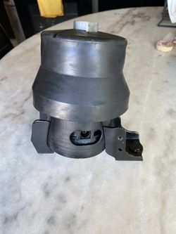 Motor Mount Front Toyota Camry V6 3.5