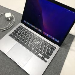 Apple MacBook Air 13” 2020 M1 8GB RAM 256GB SSD