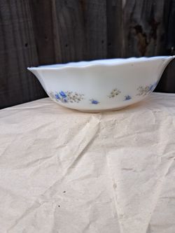 Vintage milk glass cereal/soup bowls with beautiful blue flowers. Arcopal , France,  Set of 3