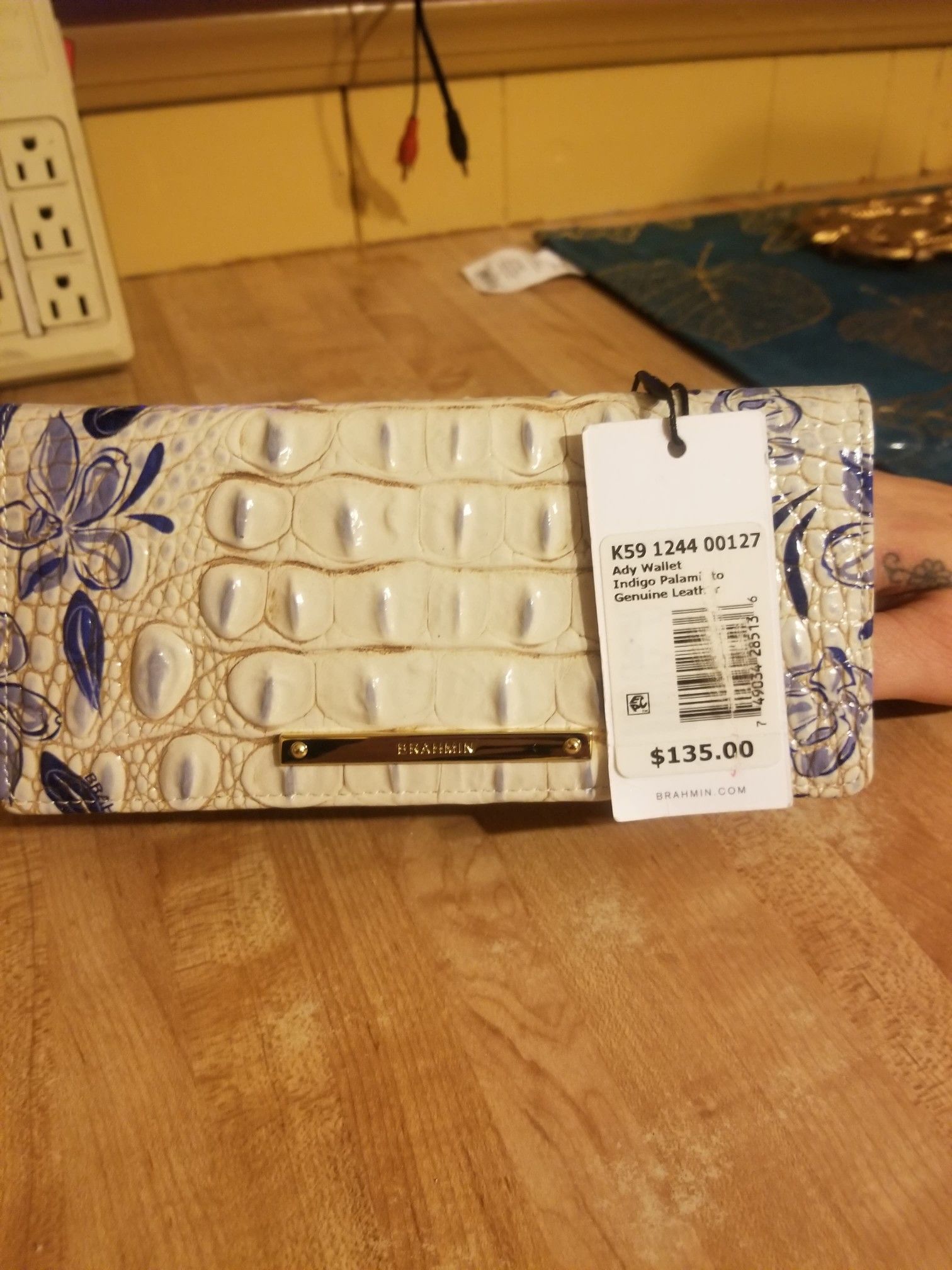 Brahmin wallets
