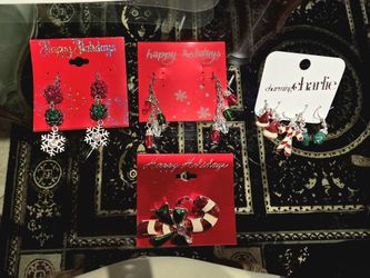 Lot of Christmas Holiday Earrings and Brooch