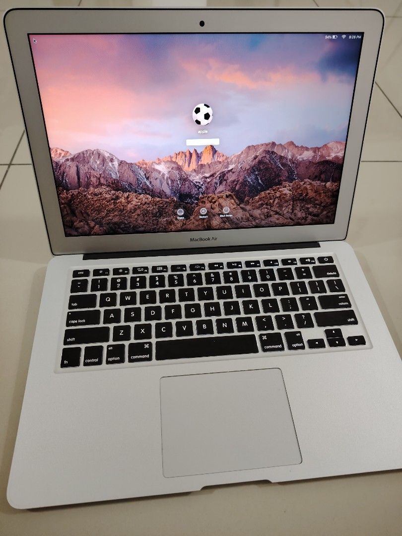 Apple MacBook Air 13” I5/8GB/256GB SSD $180