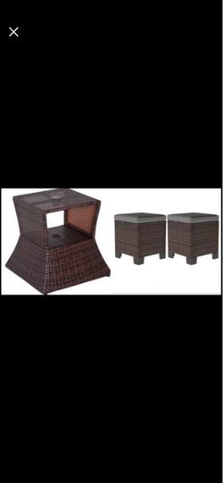 NEW Outdoor Patio Set Side Table and Ottomans (2)
