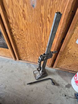 Bumper jack