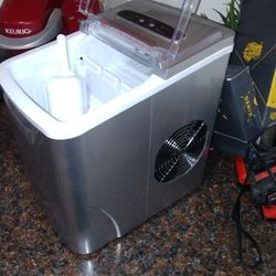 Brand New Ice Maker