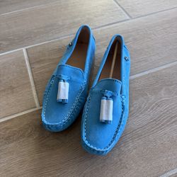 Suede tassel loafer