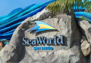 2 SD SeaWorld Day Ticket