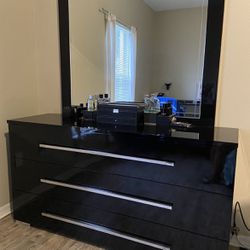 Dresser With Mirror And Two Night Stand