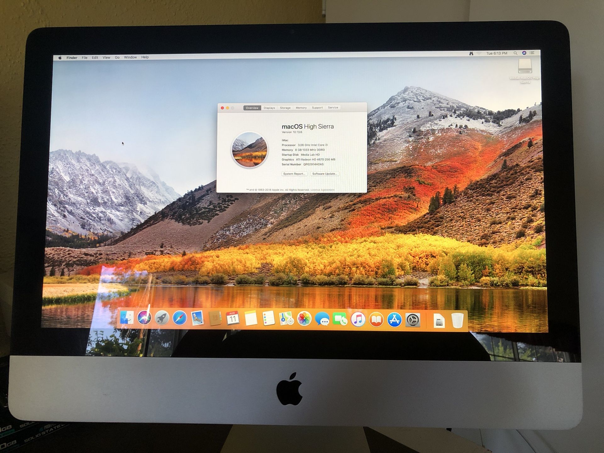 Apple iMac 21.5" Mid 2010
