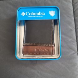 Columbia Wallet