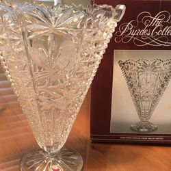 Crystal Glass Vase- NEW In Original Box! Excellent Condition! **NEW**