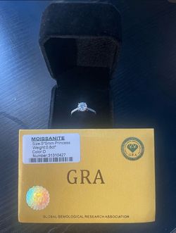VVS Ring Engagement Ring