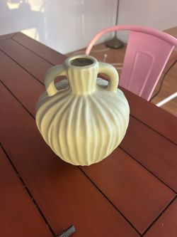 Modern Ribbed Ceramic Vase