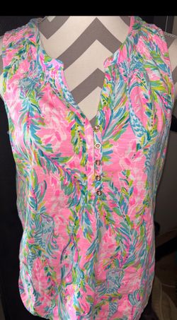 Woman’s Lilly Pulitzer med top nwt
