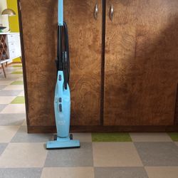 Dirt Devil Small Vacuum Cleaner 