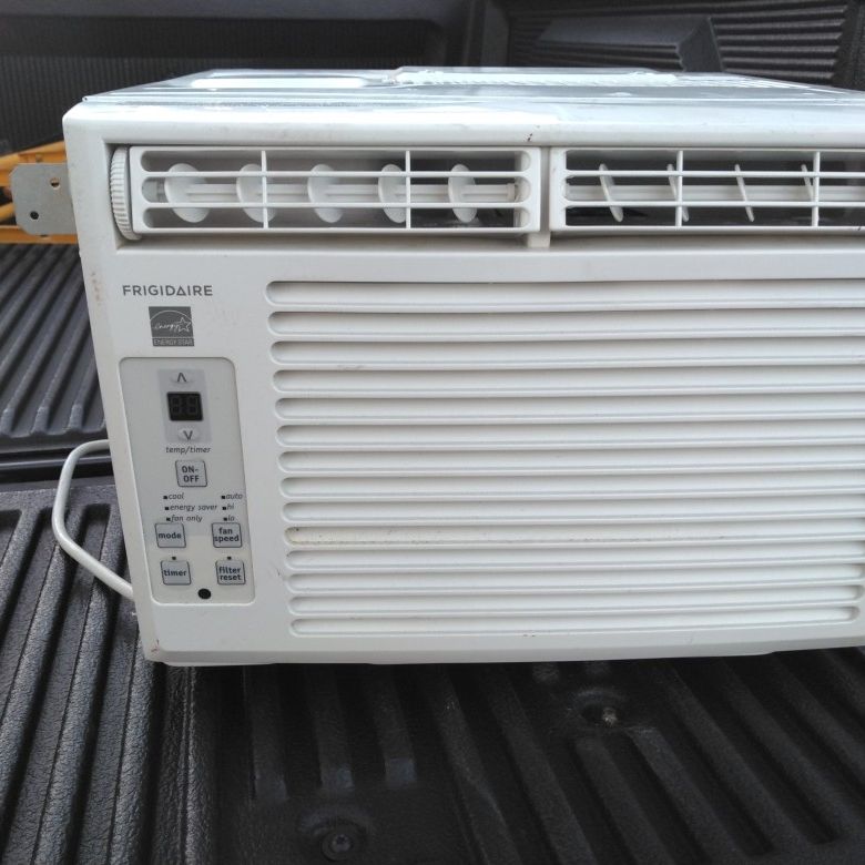 •Still Available•Frigidaire 5,000 BTU Air conditioner