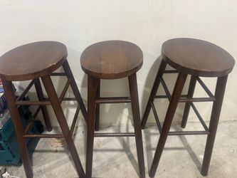 Counter chairs for free