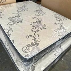 Set Full Size Mattress And Box Spring 