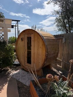 SISU “The Eddy” 2-Person Cedar Barrel Sauna, HUUM Drop 4.5kW + Roof Kit