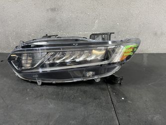 2018-2019-2020 HONDA ACCORD LEFT HEADLIGHT OEM USED #9314