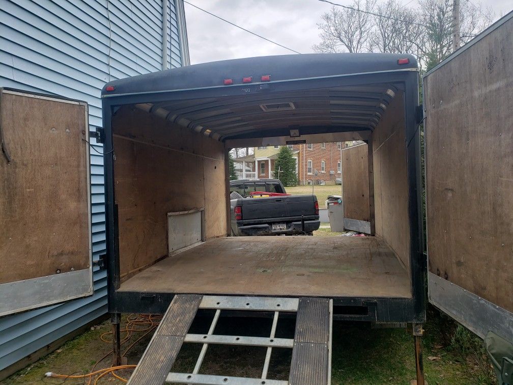 Toy hauler