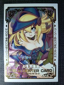 Dark Magician Girl Ultimate Rare Field Center Holo Foil Card