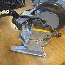 DeWalt 12” Compound Miter Saw 