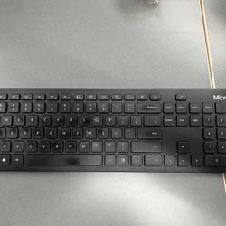 Microsoft QSZ-00001 Bluetooth Keyboard